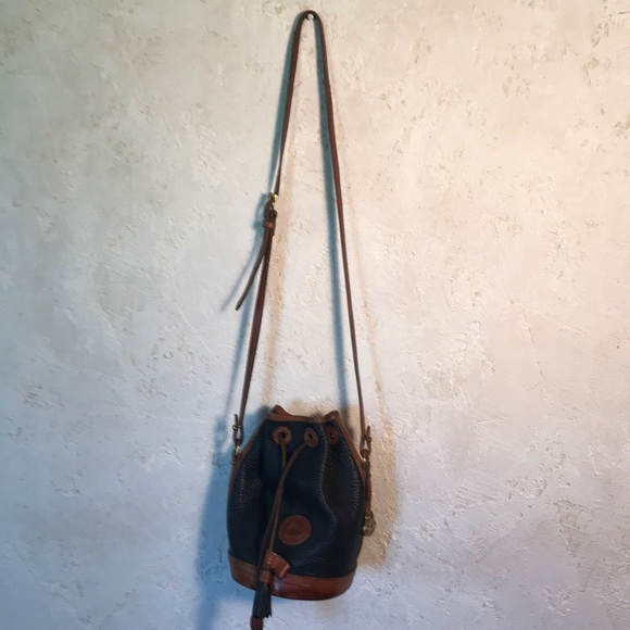 Dooney & Bourke Handbags - Dooney & Bourke Bucket Bag